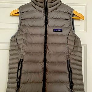Patagonia Womens gray vest XS